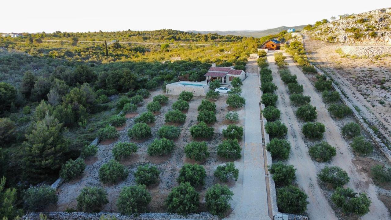 Holiday Home Svemir Drage Exterior foto