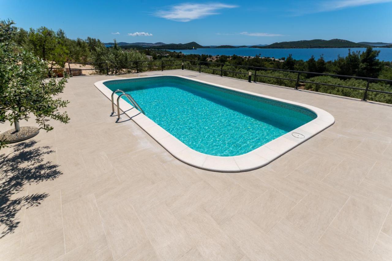 Holiday Home Svemir Drage Exterior foto