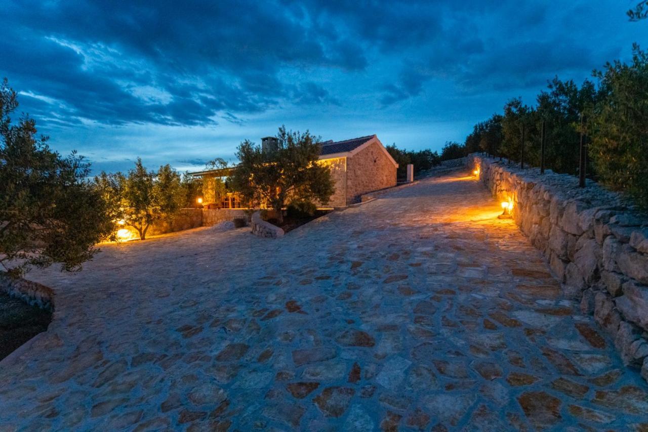 Holiday Home Svemir Drage Exterior foto