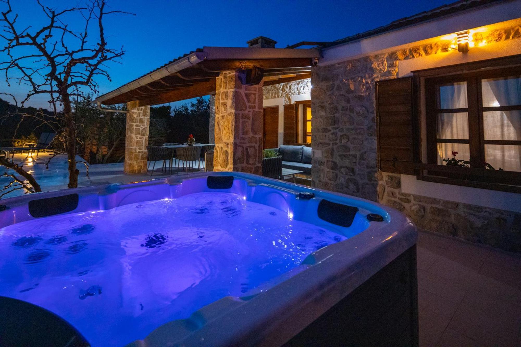 Holiday Home Svemir Drage Exterior foto