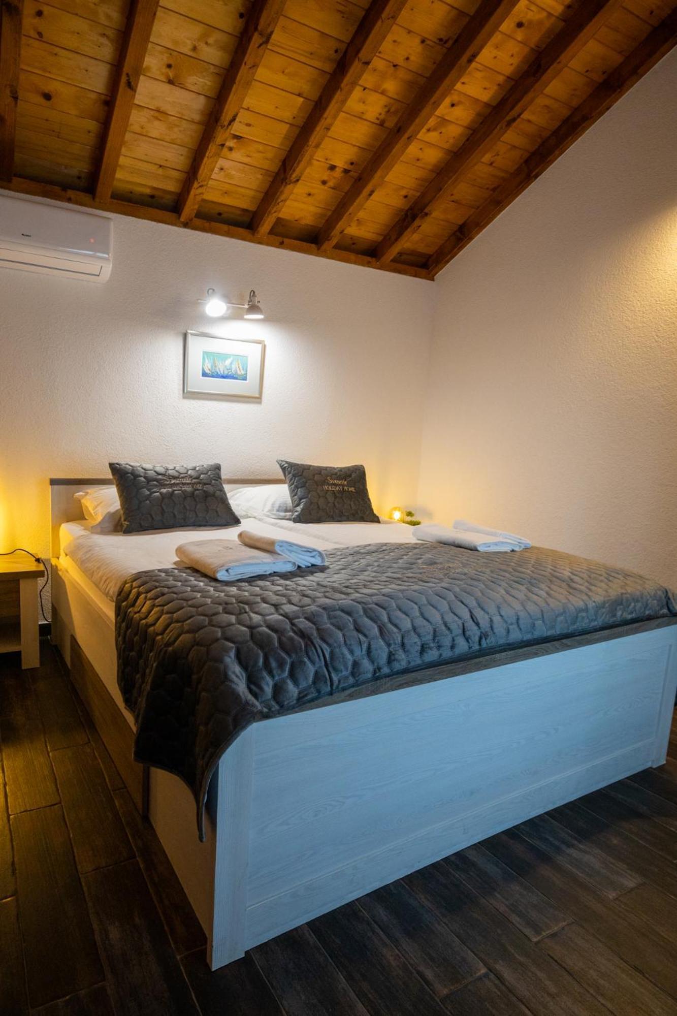 Holiday Home Svemir Drage Exterior foto