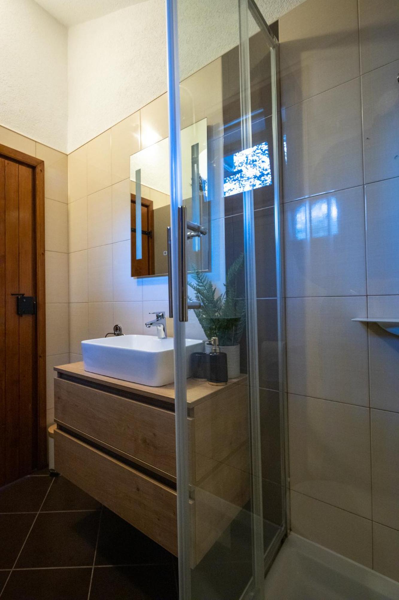 Holiday Home Svemir Drage Exterior foto