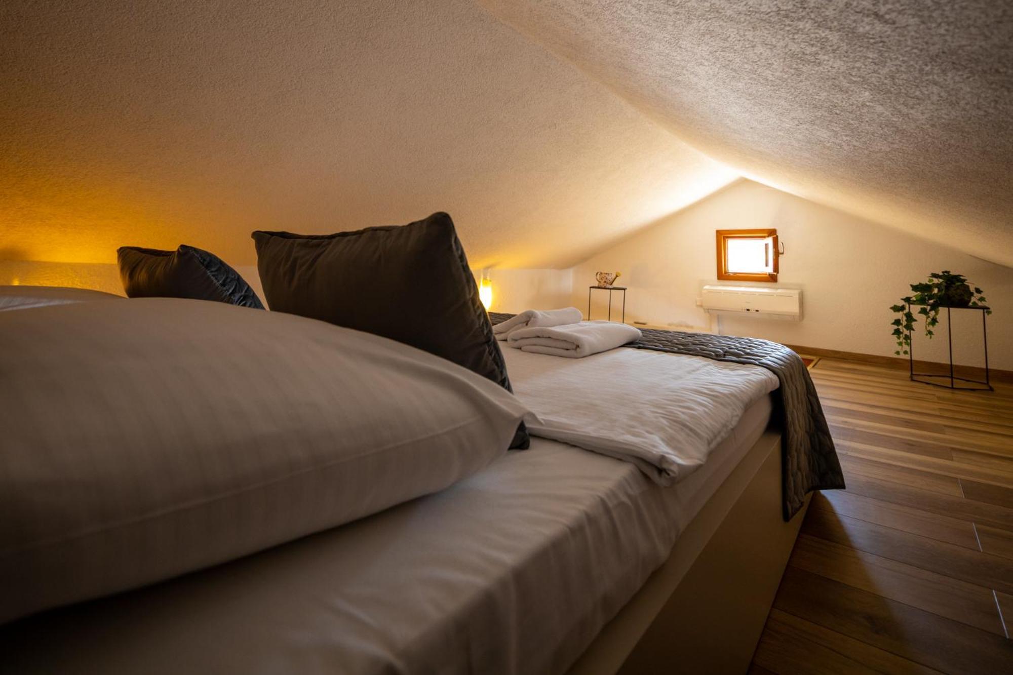 Holiday Home Svemir Drage Exterior foto