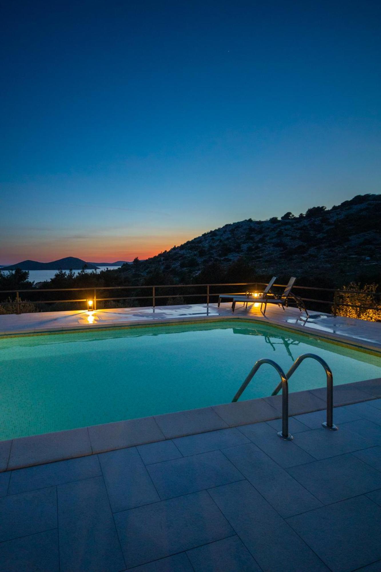 Holiday Home Svemir Drage Exterior foto