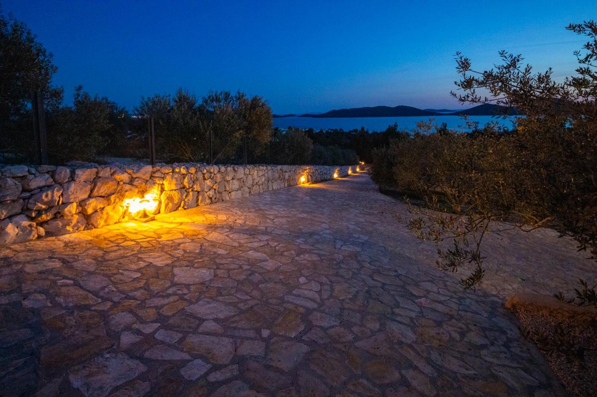 Holiday Home Svemir Drage Exterior foto